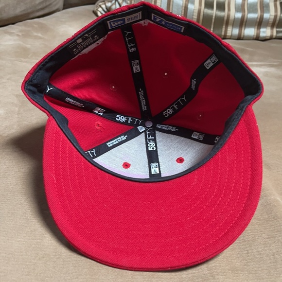 New Era Boston Red Fitted Cap size 7 3/8 - Picture 3 of 3